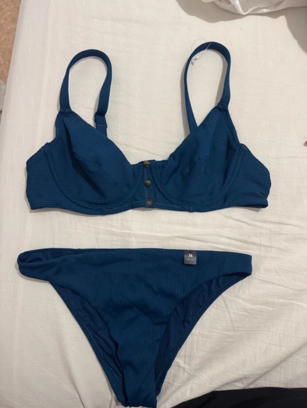 Ribbed Deep Blue Underwire Bikini Set - Supportive Top & Classic Bottom